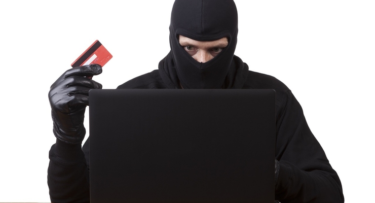 Телефонные мошенники или банк?