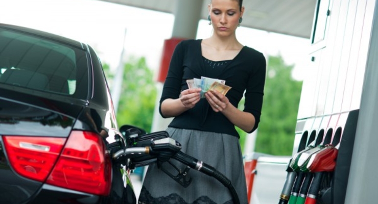 В Украине снизились цены на бензин и газ