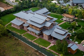 Навальный показал шикарный "китайский дворец" Шойгу на Рублевке