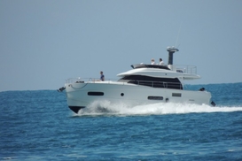 Красиво жить не запретишь: патриарха Кирилла засняли в трусах на дорогой яхте - СМИ