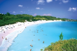 Отдохнуть на морском побережье осенью?