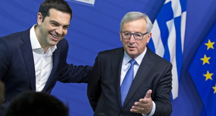 Евро пока держится