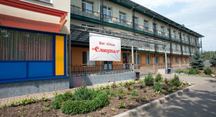 Генпрокуратура забирает детский санаторий у любовницы Януковича