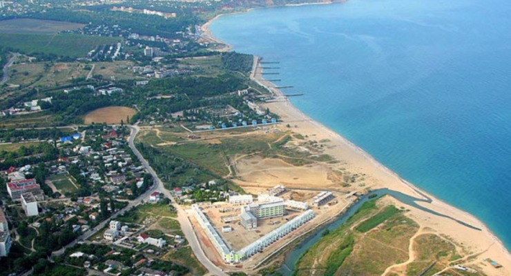 Оккупанты Крыма хотят отбирать землю у переселенцев