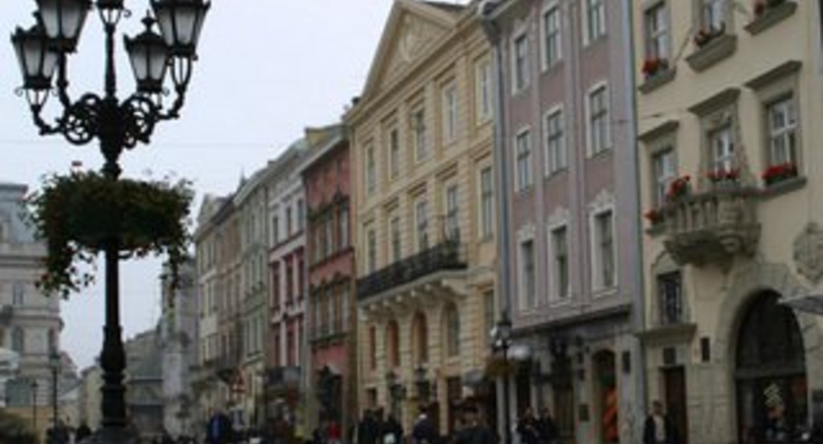 Фонд гарантирования начал выплаты вкладчикам "Златобанка"