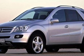 Шестеро депутатов-"бедняков" ездят на Mercedes