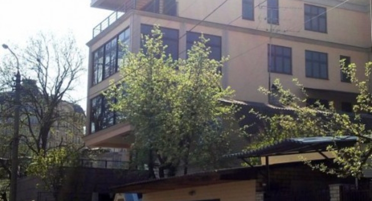 Экс-зам Черновецкого поселилась в Царском селе в центре Киева – СМИ