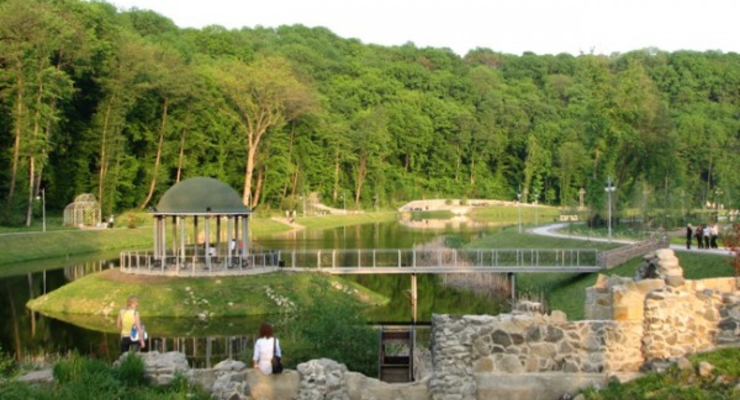 Государственный парк Феофания застраивают нардепы, генералы и церковники - СМИ