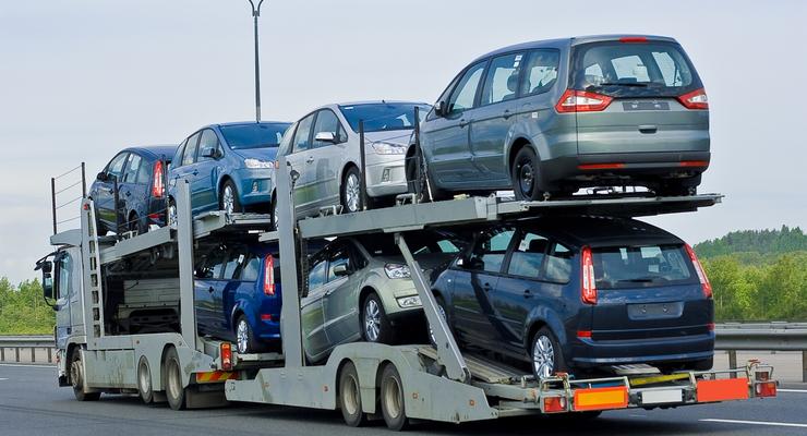 Спецпошлины на импорт легковых авто снизились