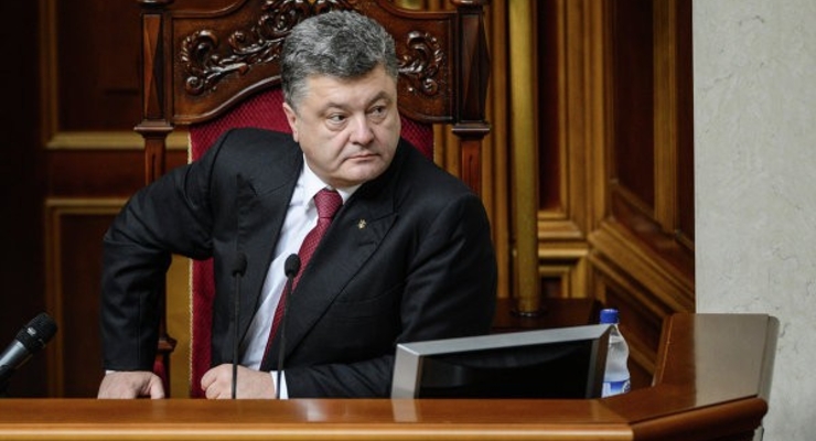 Порошенко заработал за год в 10 000 больше своей семьи