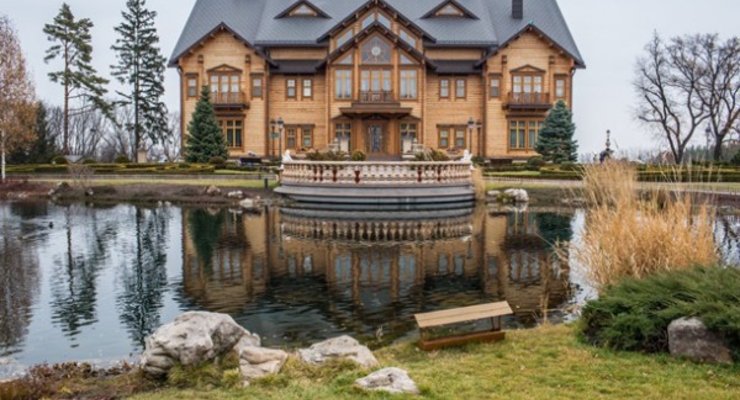 Дом Януковича на Оболони переоформили на нового владельца – СМИ