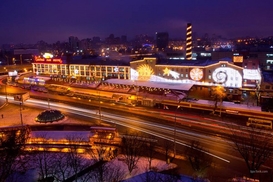 Азаров продает дом на Печерске - СМИ