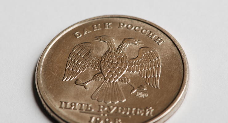 В России курс доллара впервые в истории достиг 48 рублей
