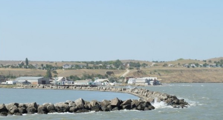 Сто тысяч крымских семей остались без заработка из-за отсутствия туристов