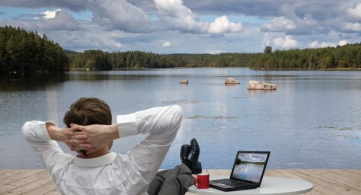 Рассмусен передал пост генсека НАТО экс-премьеру Норвегии