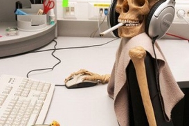 Половина офисных сотрудников считают себя трудоголиками