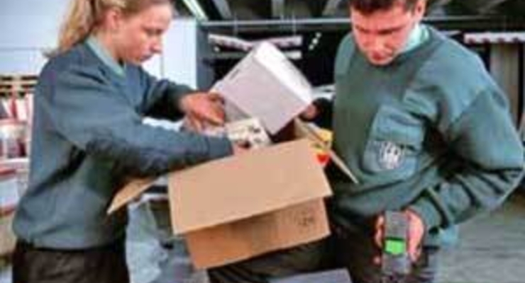 В Херсоне российские товары промаркируют вооруженной матрешкой