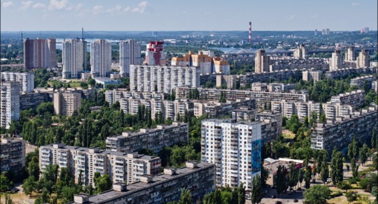 Гривня на межбанке продолжает укрепляться