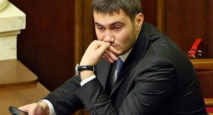 Янукович-младший жил в 2013 году на одну зарплату