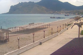 Турпоток в Крыму упал минимум в два раза