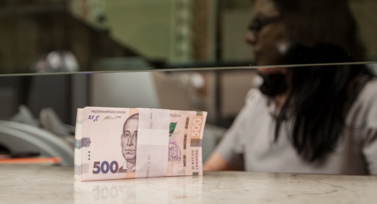 Парламент принял законопроект о переводе валютных кредитов в гривневые