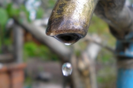 Ответ читателю: кто должен платить за проверку счетчиков воды