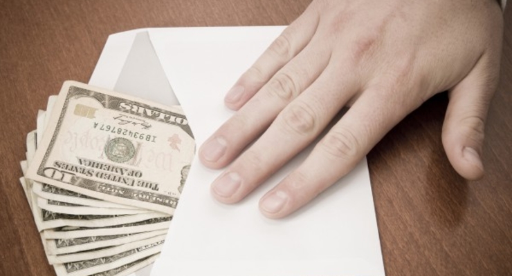 За прописку в Крыму просят 1 800 долларов