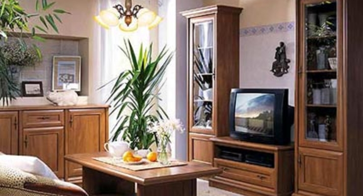 Доллар на межбанке продолжает падать