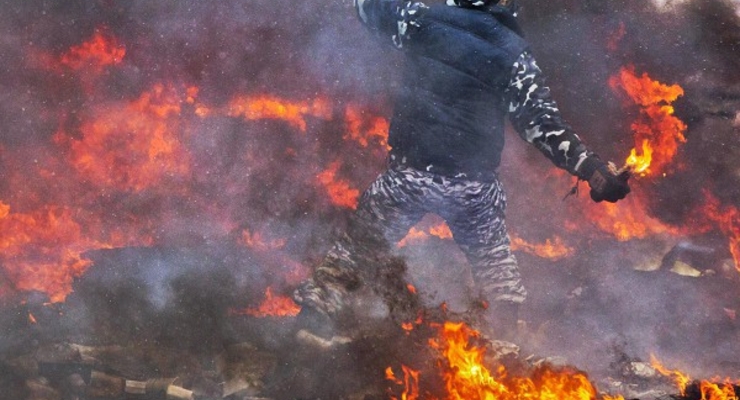 Коктейль Молотова стал сувениром с Майдана