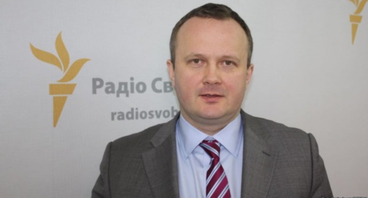 Министр Семерак живет на одну зарплату