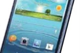 Власти озаботились тем, что украинцам навязывают платные услуги при оформлении загранпаспортов