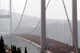 Массовые беспорядки распространяются по Турции