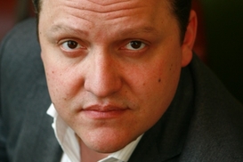Укртелеком нарастил прибыль в три раза, однако его владелец не смог выбраться из долгов