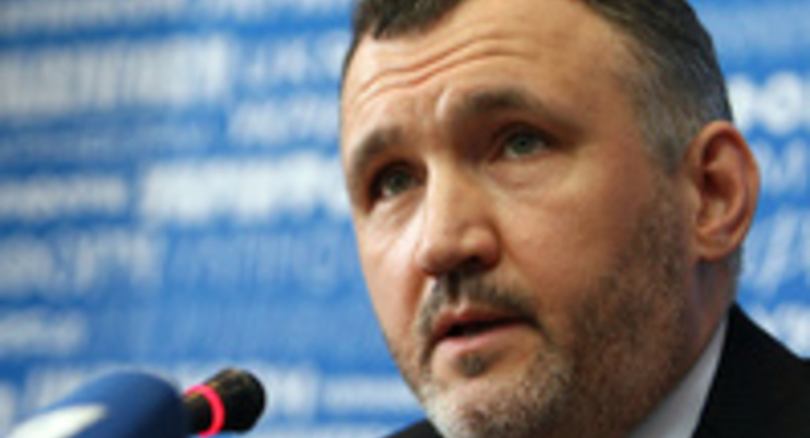 Азаров задумался о переносе LNG-терминала в Турцию