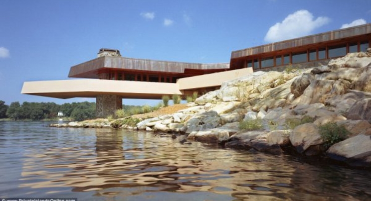 Причуды богачей: Жить на частном острове уже не модно