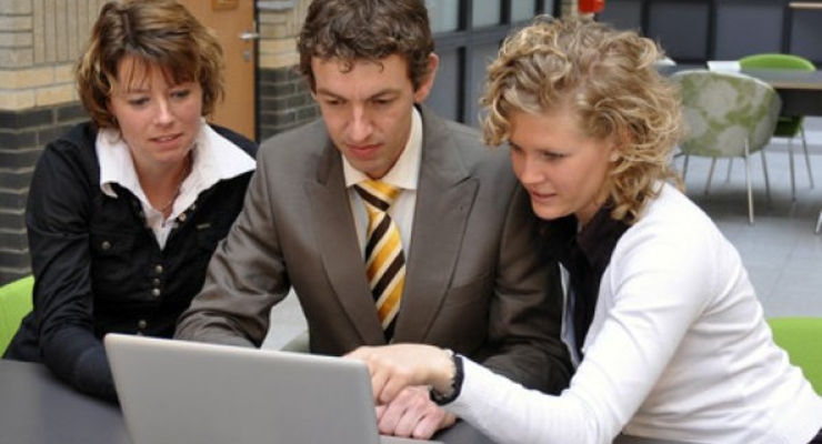 Они ищут работу: Самые креативные резюме (ФОТО)