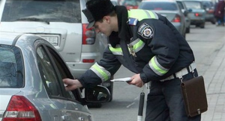 Еврокомиссия обеспокоена новым украинским законом по госзакупкам