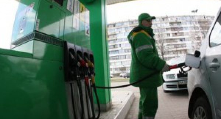 Межбанк открыл неделю ростом евро