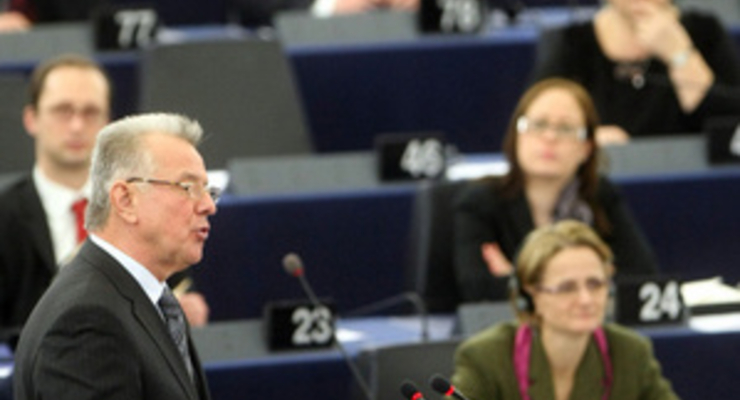 Европарламент принял закон, ограничивающий спекуляции с долговыми бумагами