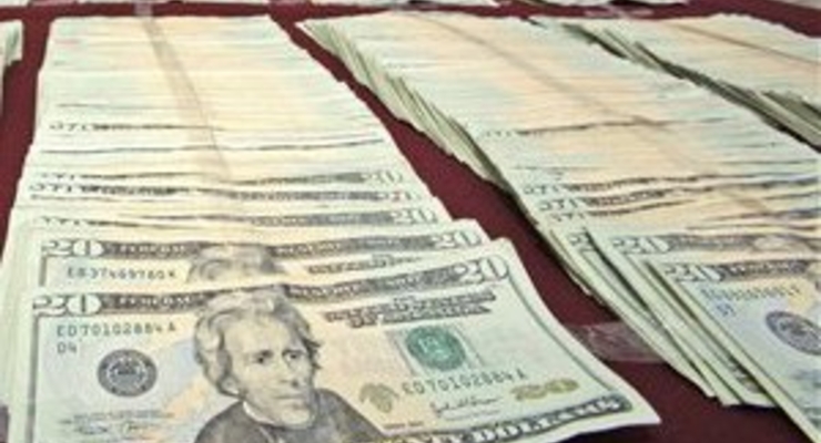 Азаров поручил выйти на положительное сальдо торгового баланса в $1,5 млрд к 2015 году