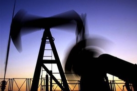 Цены на нефть в Европе снижаются из-за долговых проблем Италии