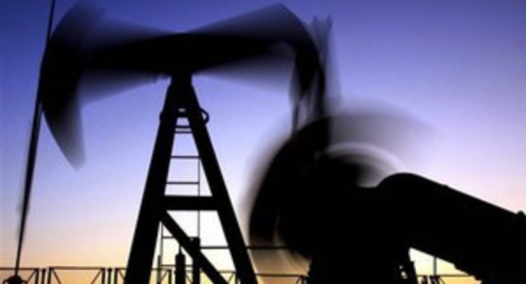 Цены на нефть в Европе снижаются из-за долговых проблем Италии