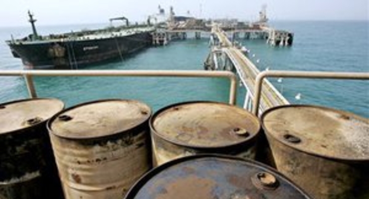 Ъ: Минэкономразвития выступило против введения пошлин на нефтепродукты