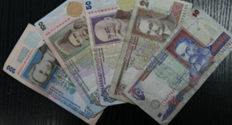 Курс гривны снизился на межбанке