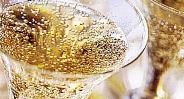 Украина получит компенсацию от ЕС за отказ от шампанского и пармезана