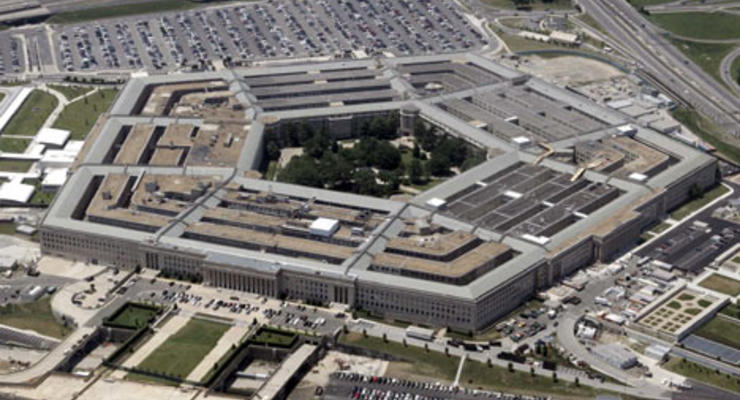Замглавы Пентагона уходит в отставку за растрату 400 тыс. долларов