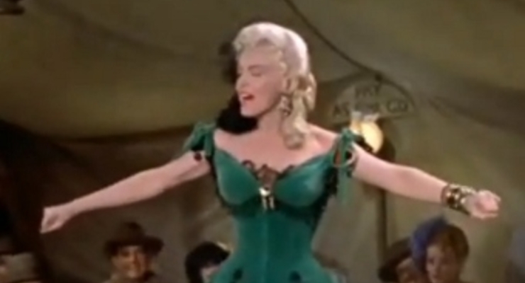 Платье Мэрилин Монро продали за полмиллиона долларов в Китае