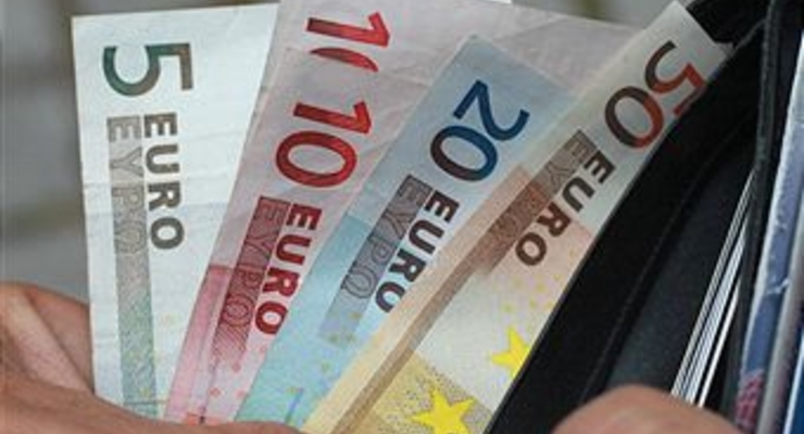 Евро на межбанке стоит меньше 11 грн.