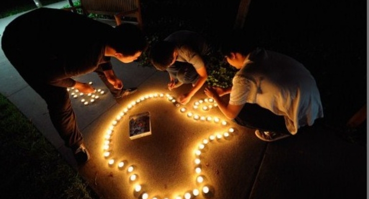 Сотрудники Apple во всем мире попрощаются со Стивом Джобсом