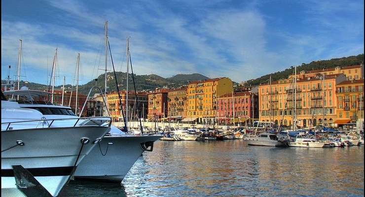 Россияне захватили Лазурный берег